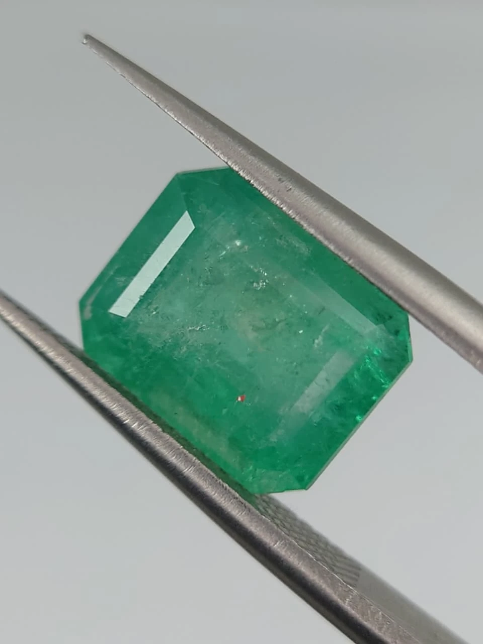 4.4ct Untreated Natural Panjshir Emerald from Afghanistan — view 5